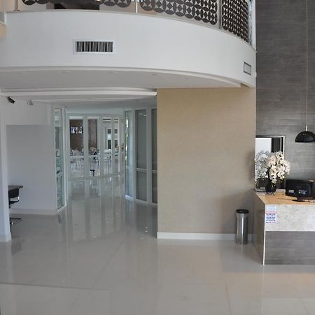 Kamur Plaza Hotel Goianesia Exterior foto